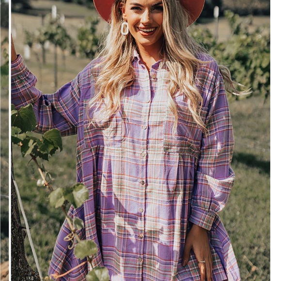 TOFFEE KISSES FLANNEL DRESS IN LAVENDER - Picture 2 of 7